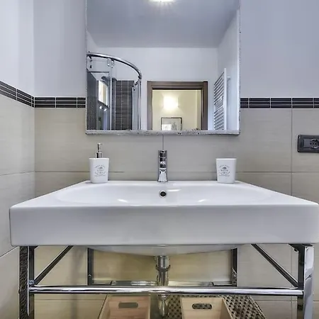 شقة La Casa Di Flo Luxury ليرنا