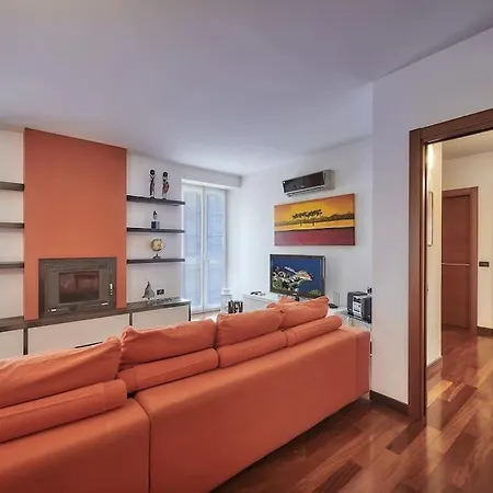 La Casa Di Flo Luxury ليرنا