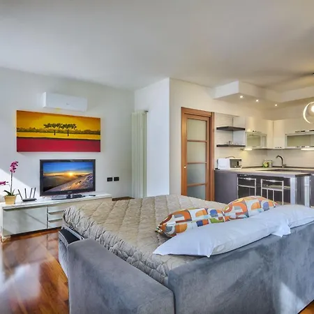 شقة La Casa Di Flo Luxury ليرنا
